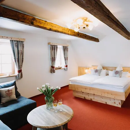 Erzgebirgshaus Zirbenliebe 펜션 Altenberg