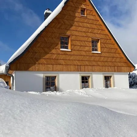 Erzgebirgshaus Zirbenliebe *