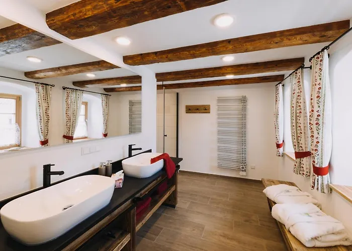 Holiday home Erzgebirgshaus Zirbenliebe *